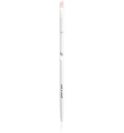 Essential Angled Liner Brush