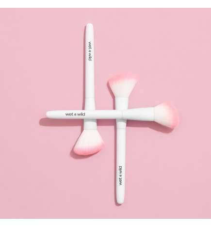 Essential Blush Brush