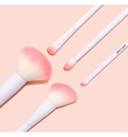 Essential Powder Brush